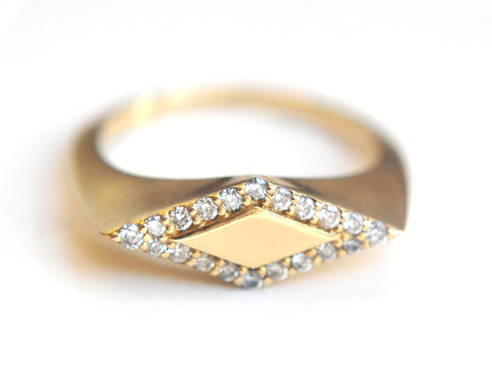 Item No. R014 KITE RING